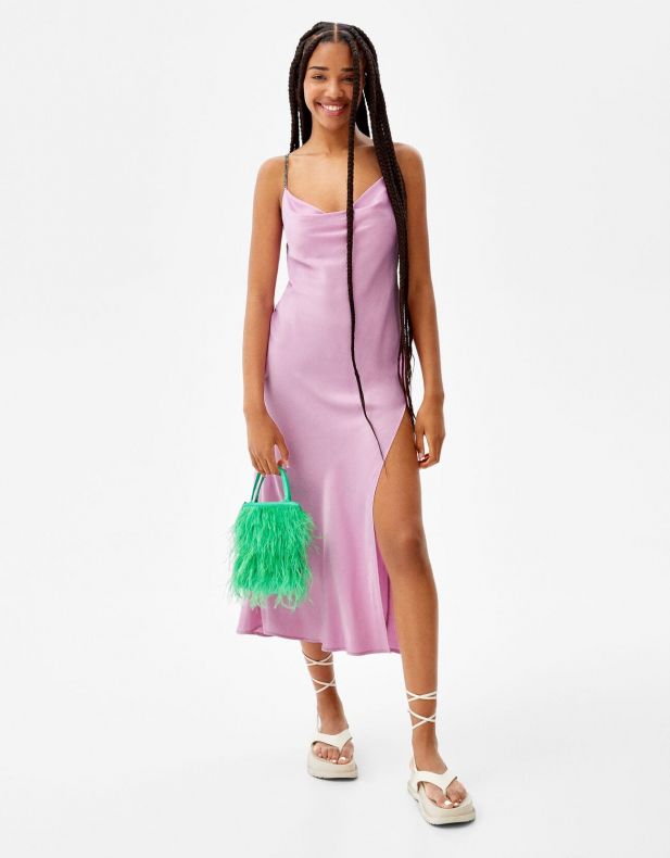 Satiniertes Midikleid mit Trägern und Strass