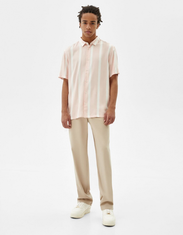 Hemd mit kurzen Ärmeln und Streifen