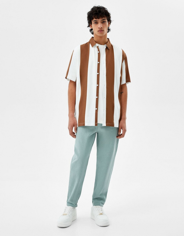 Hemd mit kurzen ?rmeln und Streifen